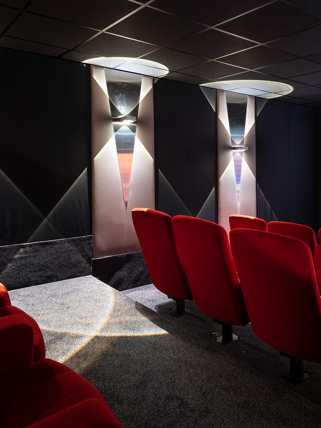Destination Samoens - Hotel Alexane - cinéma - popcorn - fauteuil rouge