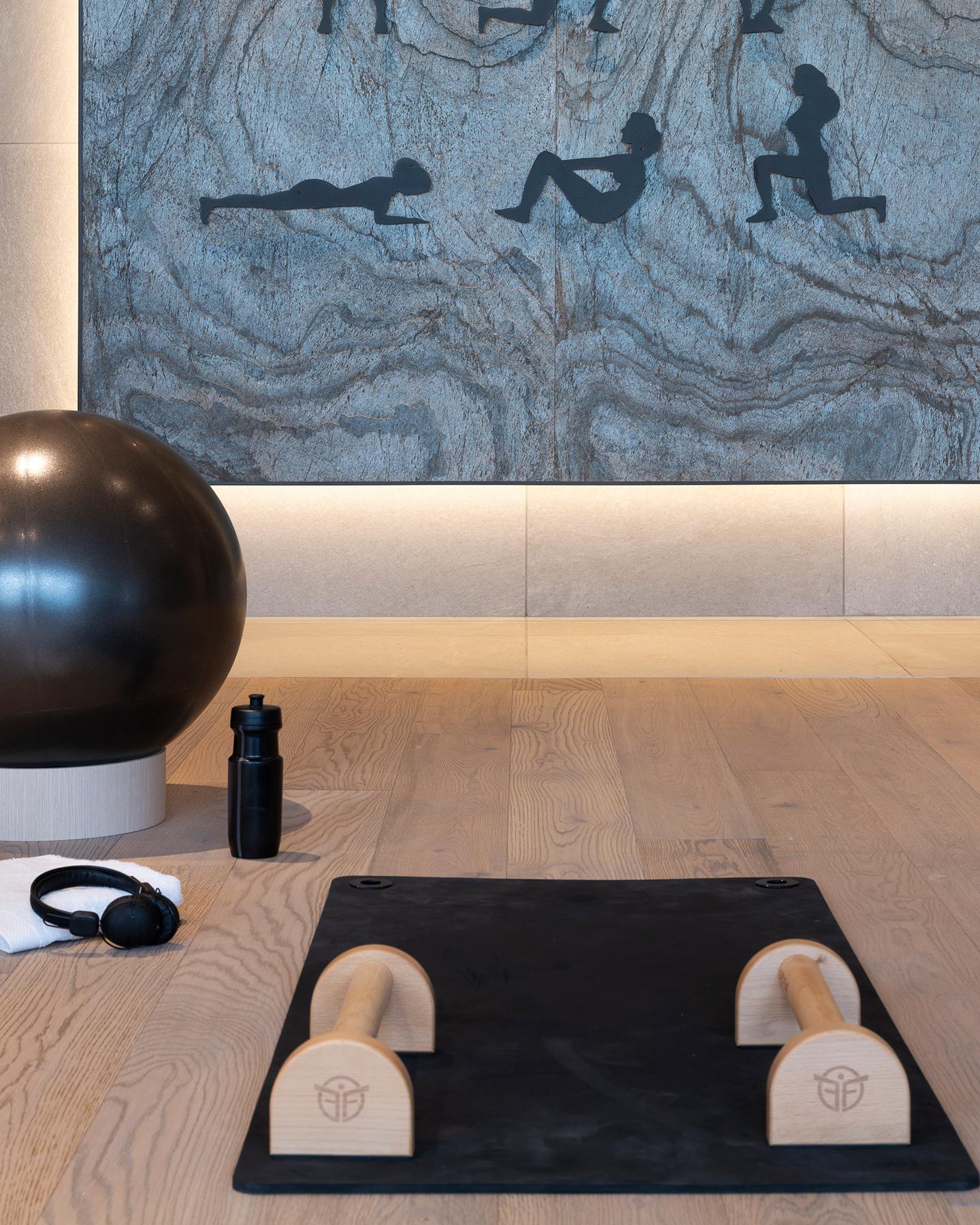 Salle de yoga de l'espace bien-être des Chalets Làska aux Contamines-Montjoie