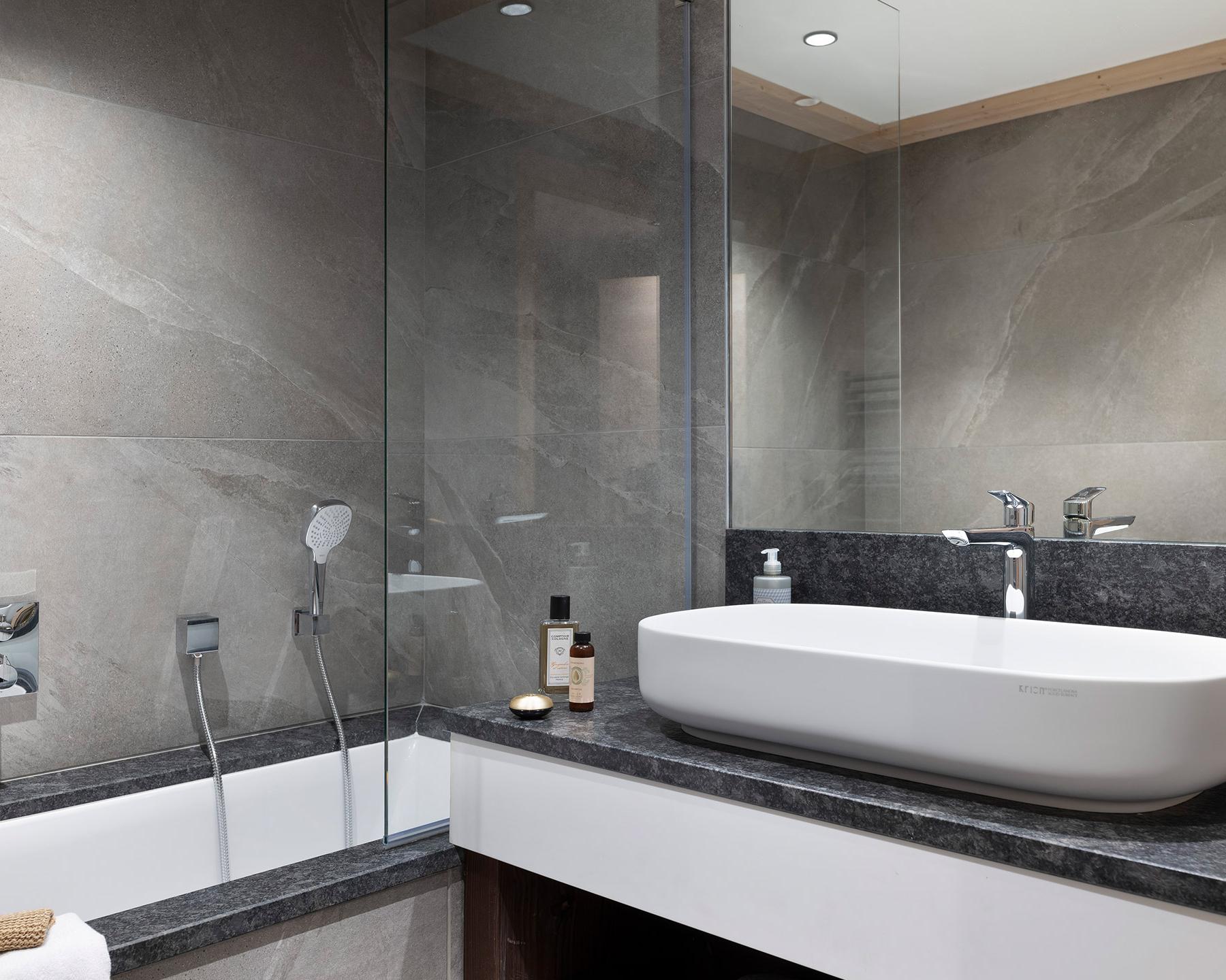 Résidence Akoya - Valmorel - 3P6 Grand CONF - Salle de Bains - Baignoire