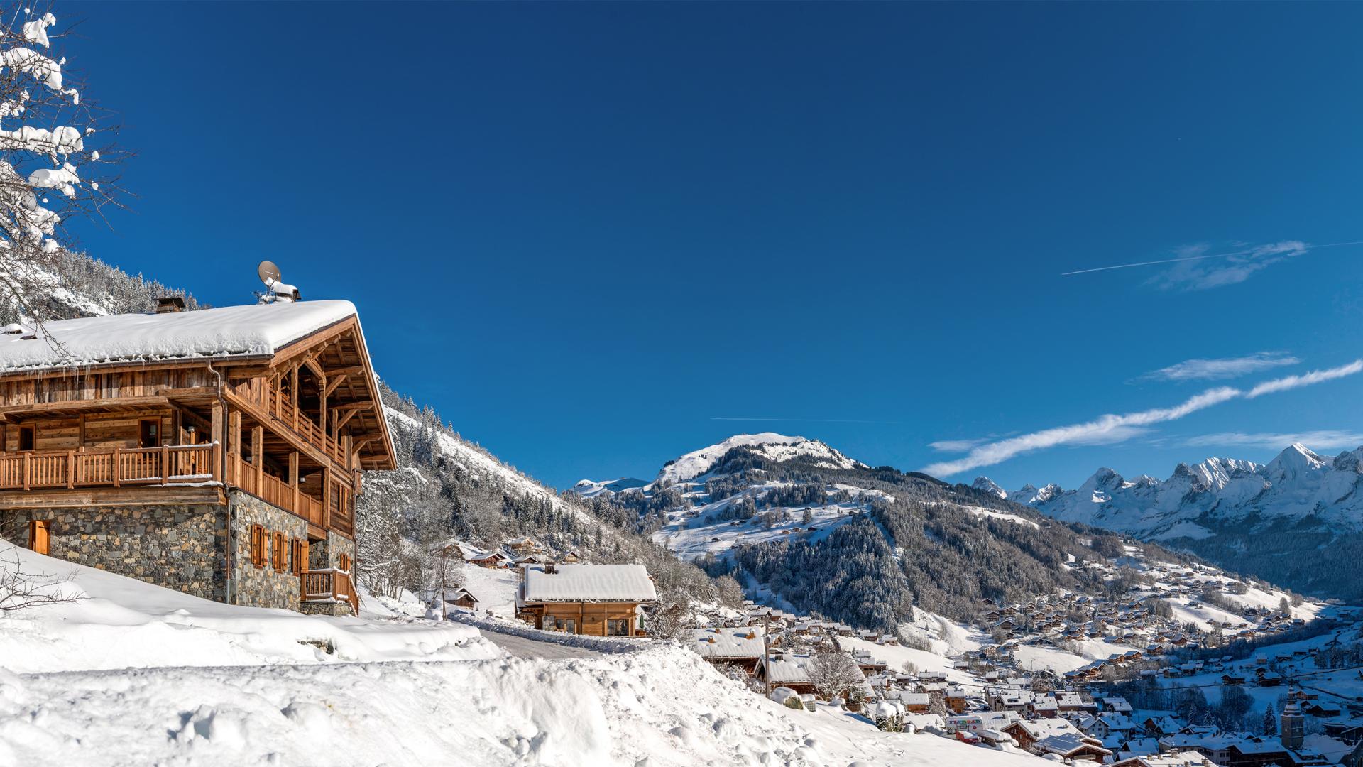 La Ferme de Juliette - Le Grand-Bornand - Vue de profil de l'extérieur