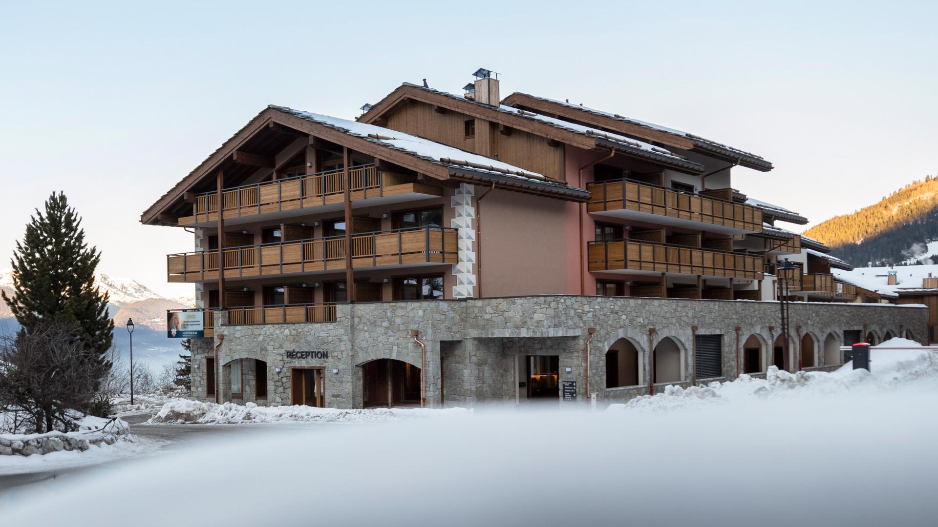 Hôtel Akoya - Extérieur en fin de journée